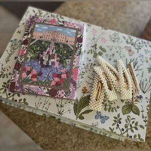 Bridgerton inspired lot